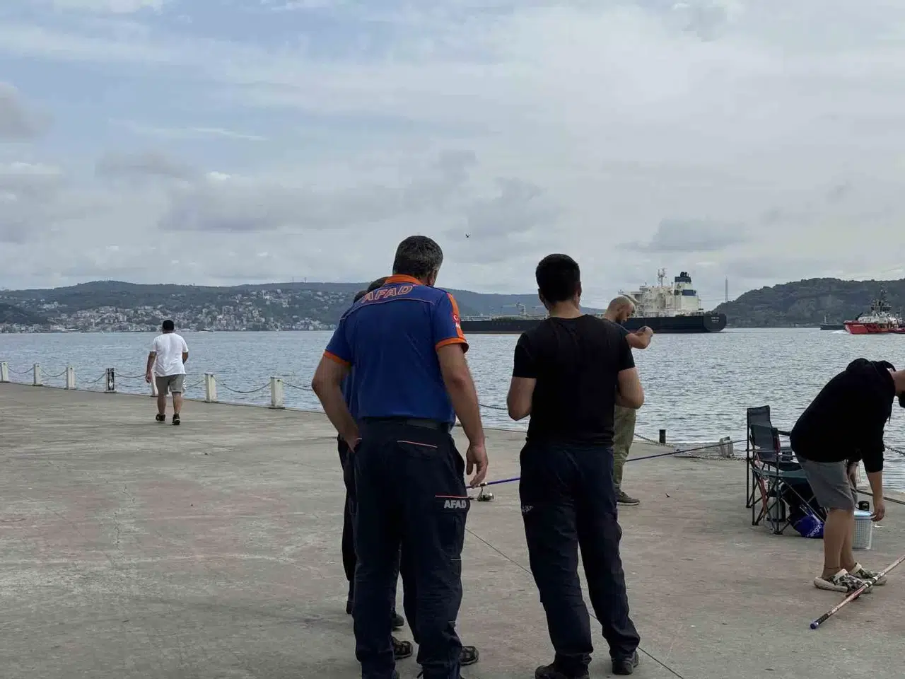 Sarıyer’de Batan Teknede Kaybolan Kişiyi Arama Çalışmaları Devam Ediyor