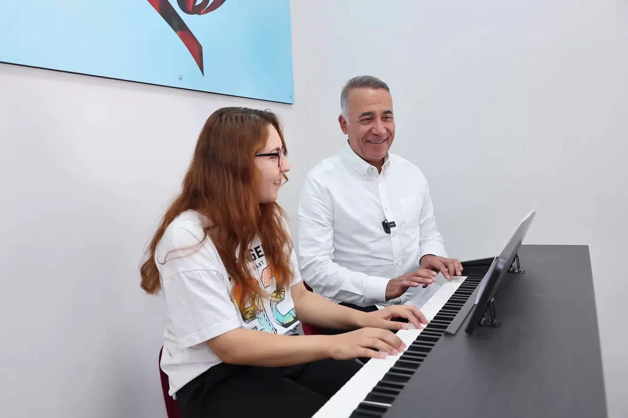 Sultangazi Belediyesi’nden Müzik Akademisi