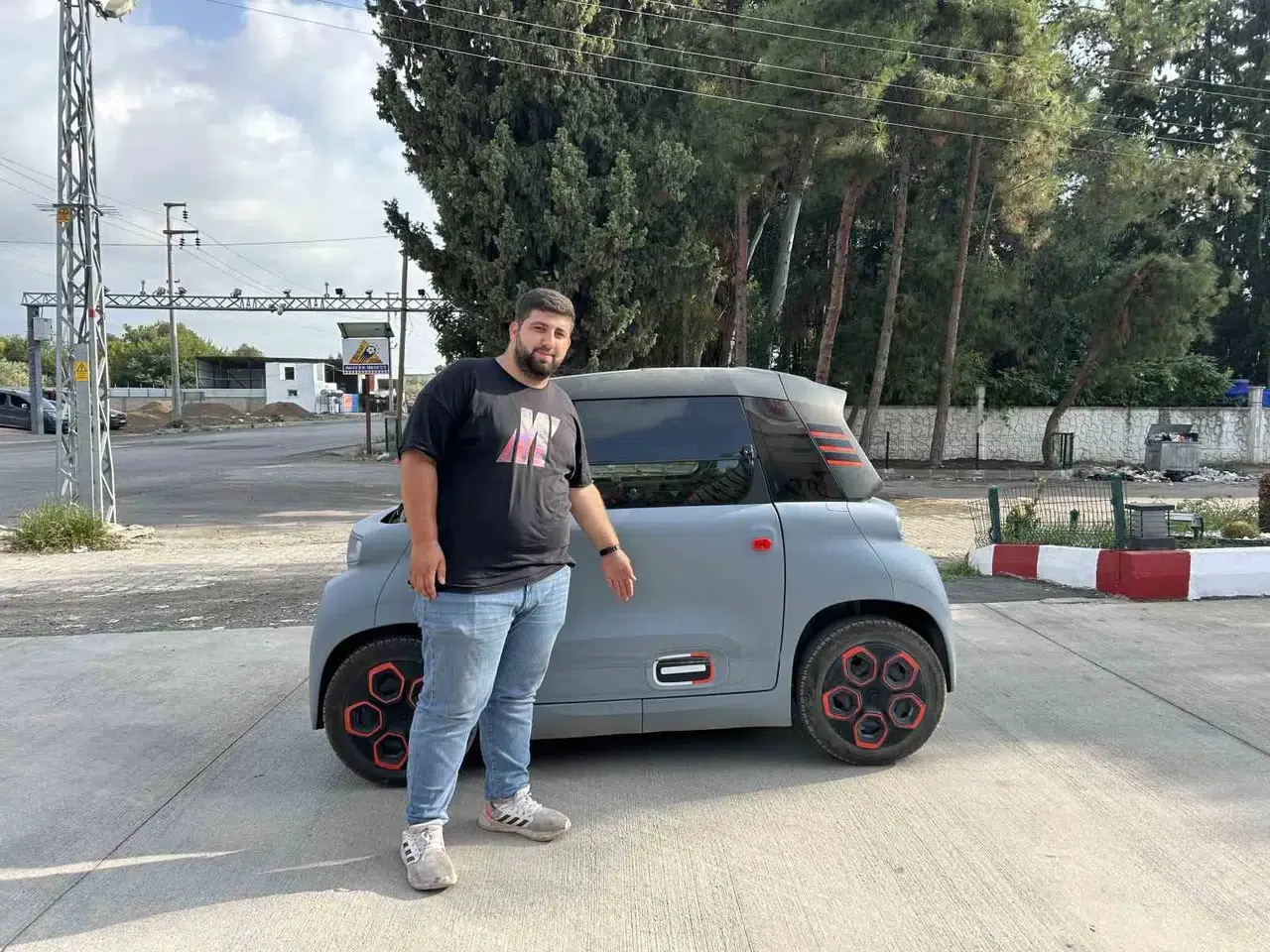 Tır Küçük Aracı Oyuncak Otomobil Üzere Önüne Almıştı, Araç Şoförü Panik Dolu Saniyeler İçerisinde 30 Metre Sürüklendi