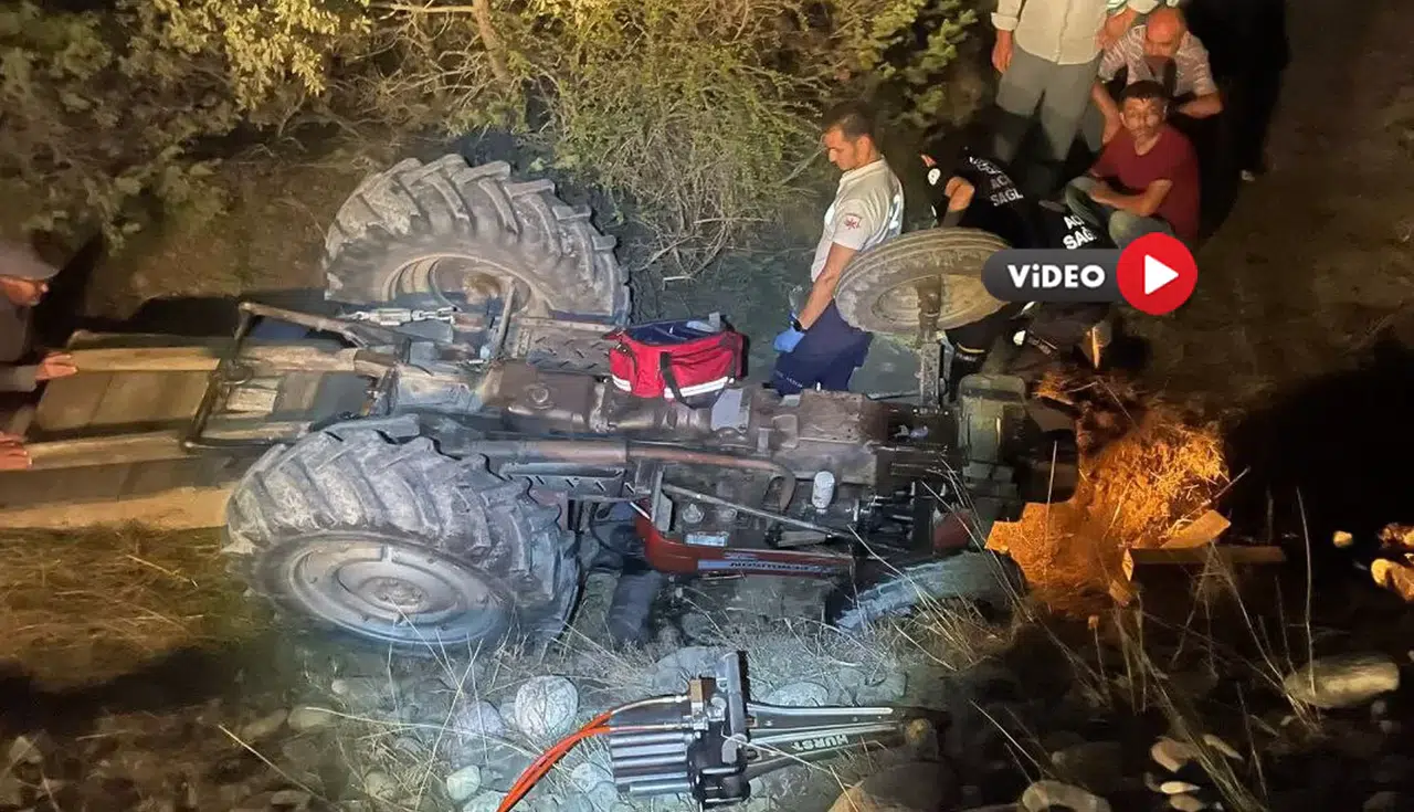 Devrilen Traktörün Altında Kaldı, Hayatını Kaybetti