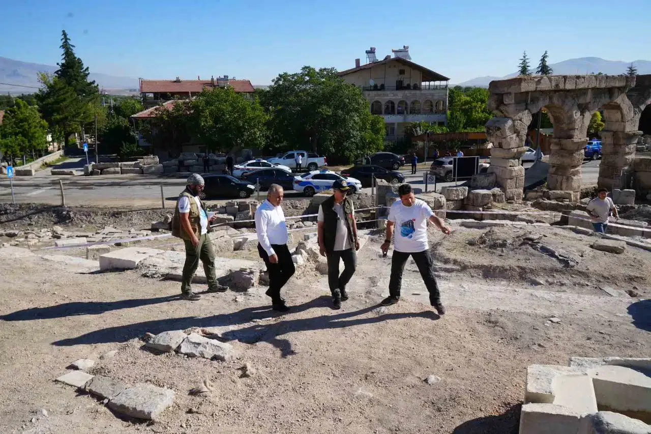 Tyana Antik Kenti’ndeki Arkeolojik Hafriyat Çalışmalarına Sürat Verildi