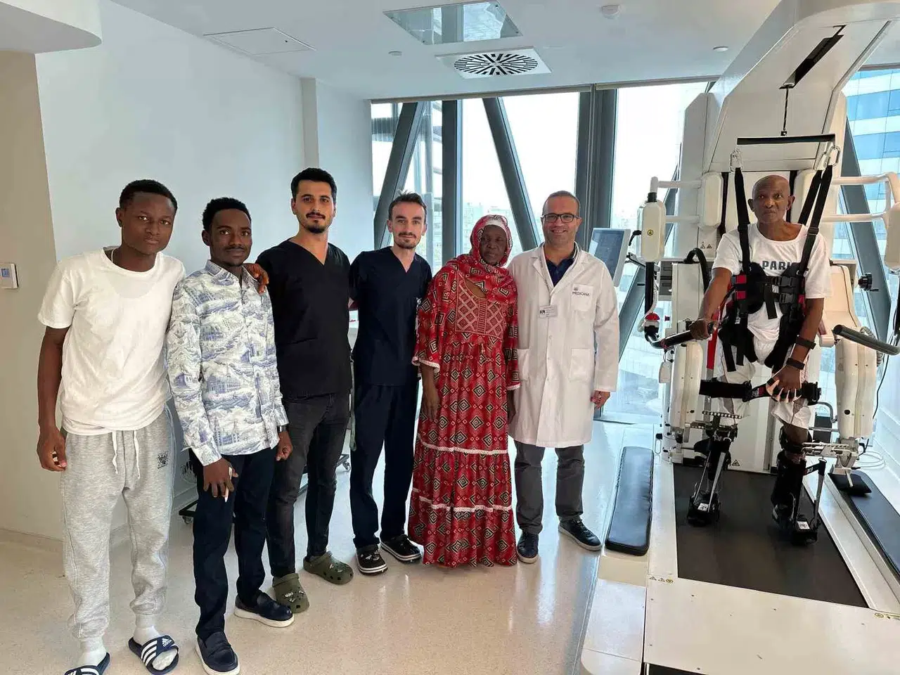 3 Yıldır Yürüyemeyen Afrikalı Djibi, Türkiye’de Adım Atmaya Başladı