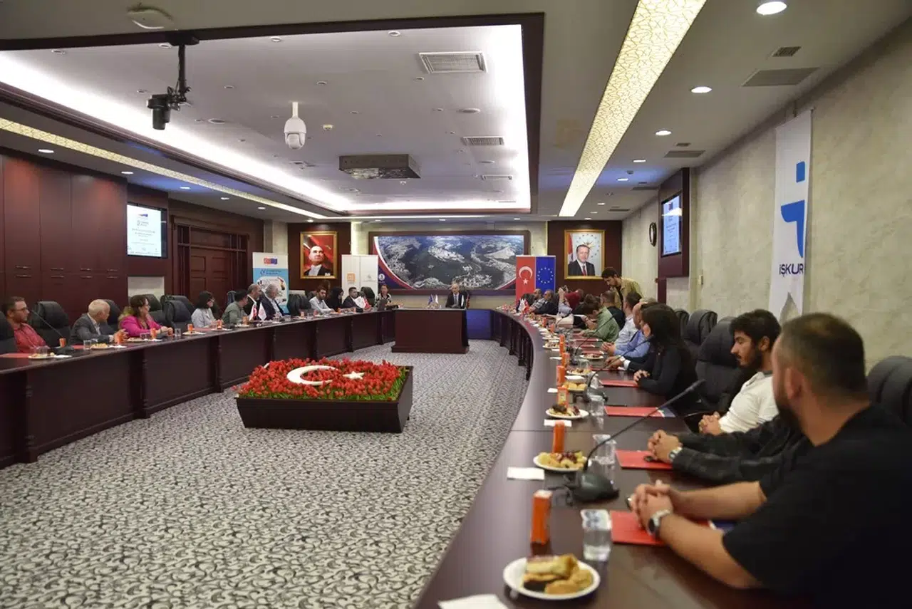 Bölge Sanayicisi Güncel Teknolojiyi Takip Ediyor