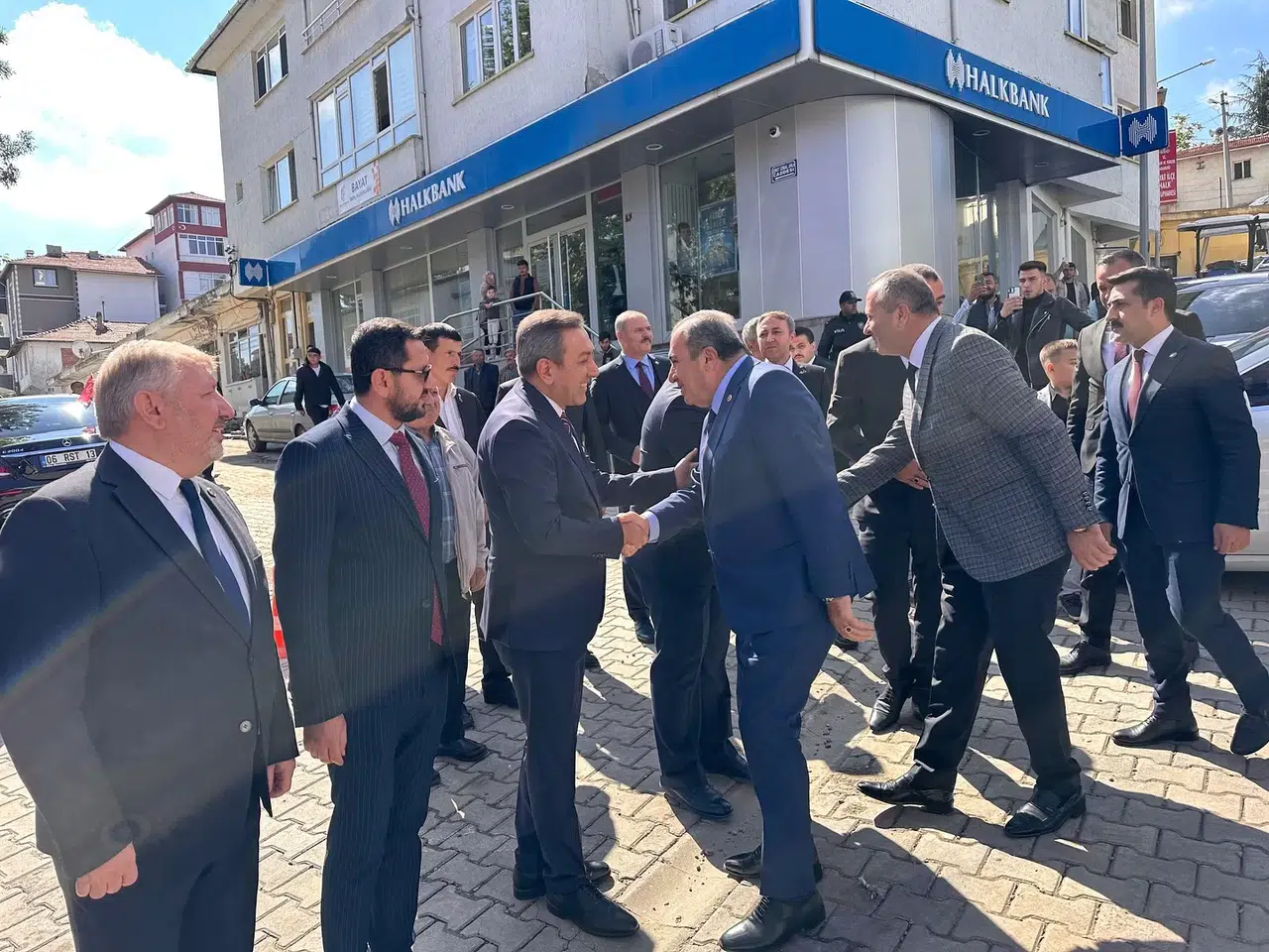 Dere, Bayat’ta MHP’nin Açılışına Katıldı