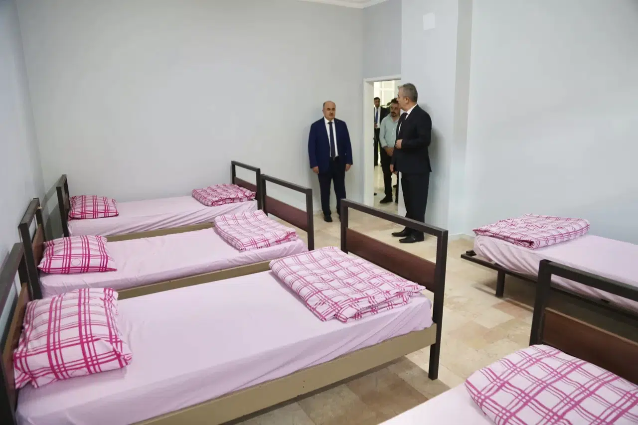 Düzensiz Göçmen Kabul ve Sevk Merkezi Açılacak