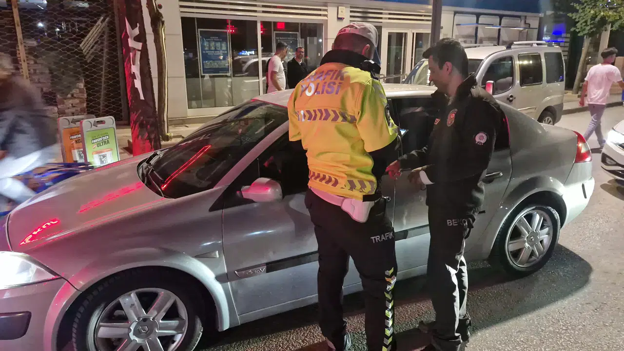 Polis Ekiplerinden Huzur Uygulaması
