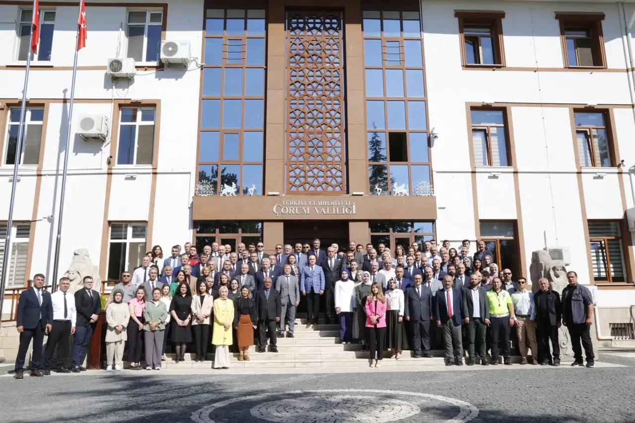 Vali Zülkif Dağlı, Kente Veda Etti