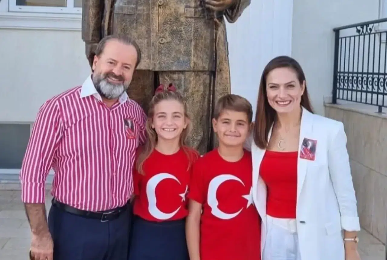Acılı Doktor, Depremde Kaybettiği Eşinin ve 2 Evladının Anısını Yaşatmak İçin Okul Yaptırdı