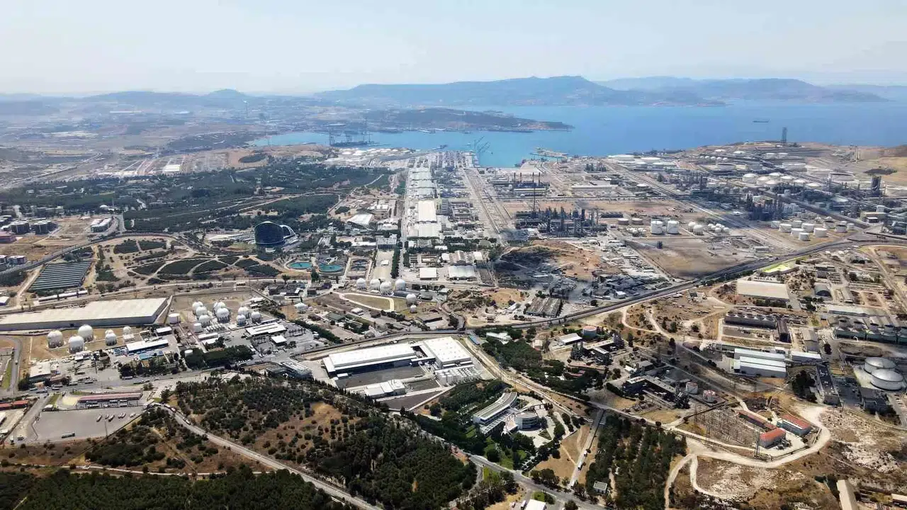 Aliağa Limanları Doruktaki Yerini Güçlendiriyor