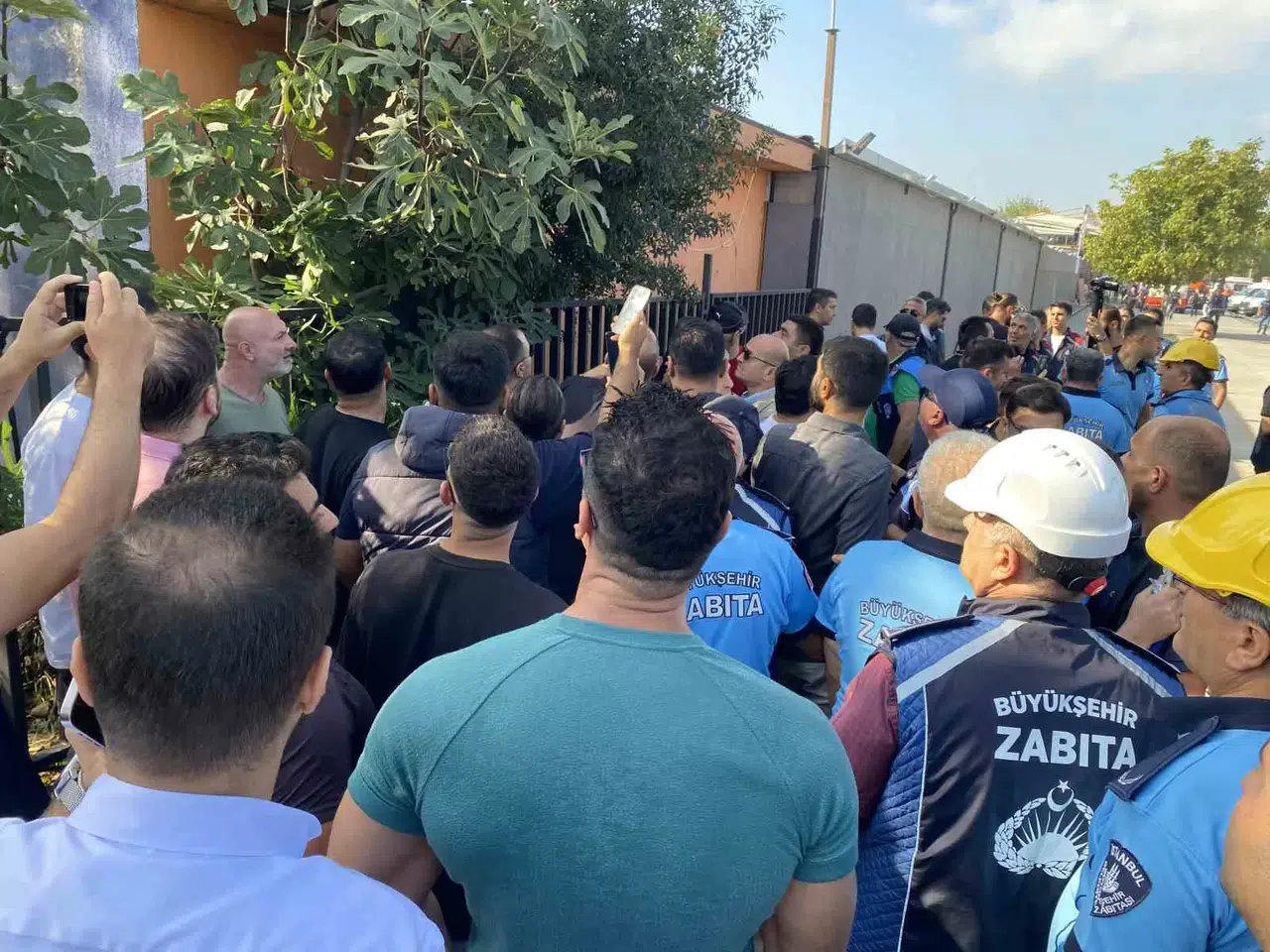 Avcılar’da İBB’nin Lunapark Yıkımında Yürütme Durdurma Gerginliği
