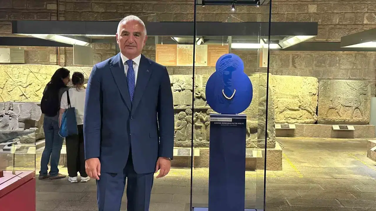 Bakan Ersoy: "Anadolu Kökenli Olan ve Müsaadesiz Yurtdışına Çıkarıldığı İspat Edilen Yapıtları Yüzde 100’e Yakın Muvaffakiyetle Ülkemize Getirmeyi Başarıyoruz"