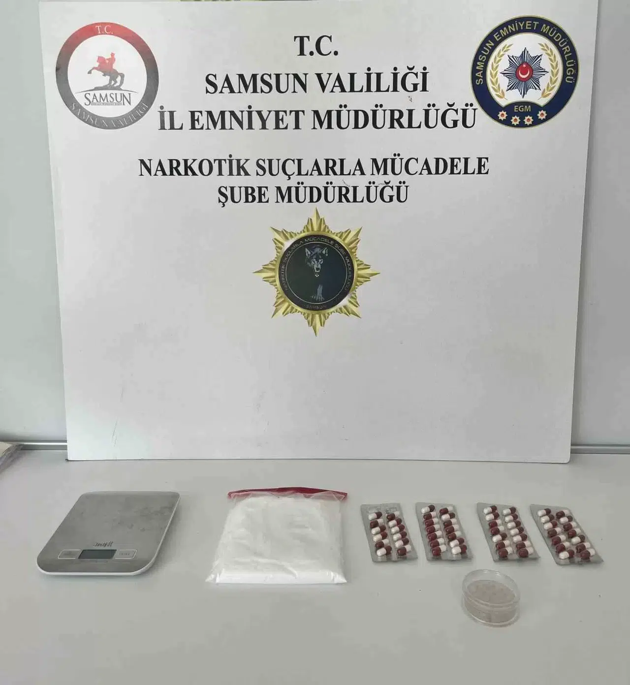 Boş Topraktaki Kolinin Akabinde Konutunda de Uyuşturucu Husus Çıktı
