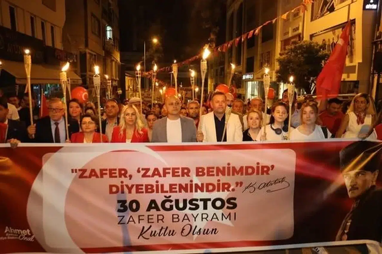 Büyük Zafer’in 102’nci Yılı Coşkuyla Kutlandı