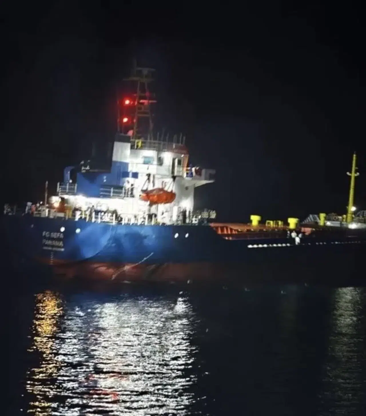 Çanakkale Boğazı’ndan Geçen Kuru Yük Gemisi Makine Arızası Yaptı