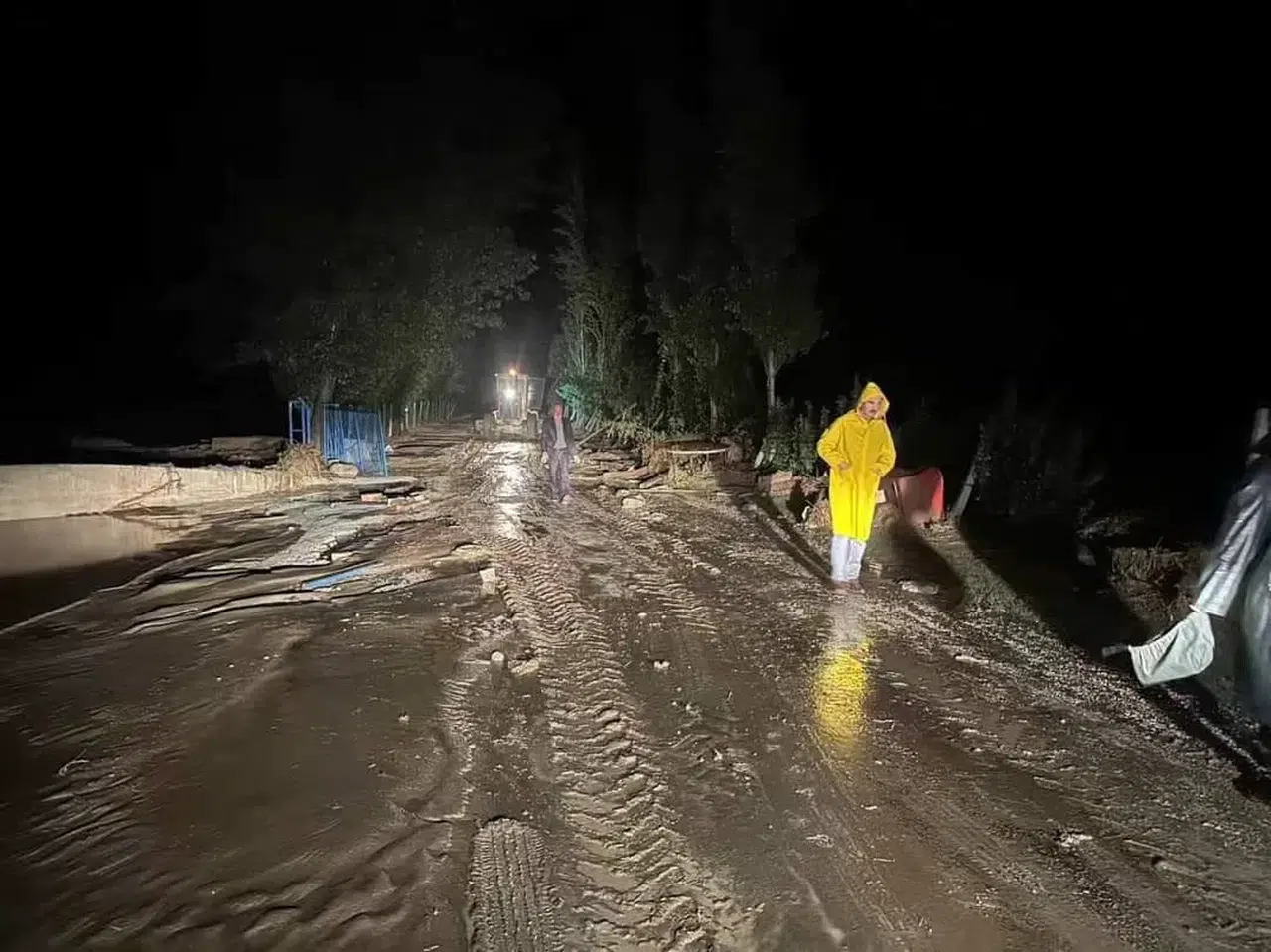 Çorum’da Tesirli Olan Sağanak Yağış ve Rüzgar Hayatı Felç Etti