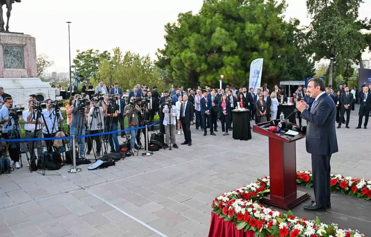 Cumhurbaşkanı Yardımcısı Yılmaz: "Eylül Ayı Enflasyonuyla Birlikte 40’lı Sayıları Göreceğimizi İddia Ediyoruz. Yılsonu Prestijiyle da Yüzde 41,5 Üzere Bir Beklentimiz Var"