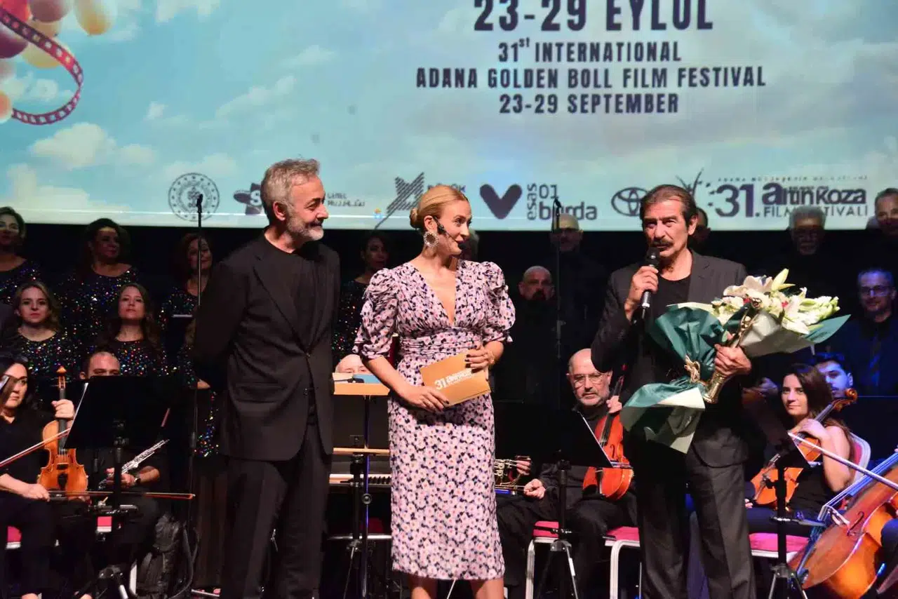 Demet Akbağ ve Uğur Polat’a Milletlerarası Adana Altın Koza Sinema Festivali’nde “Onur Ödülü”