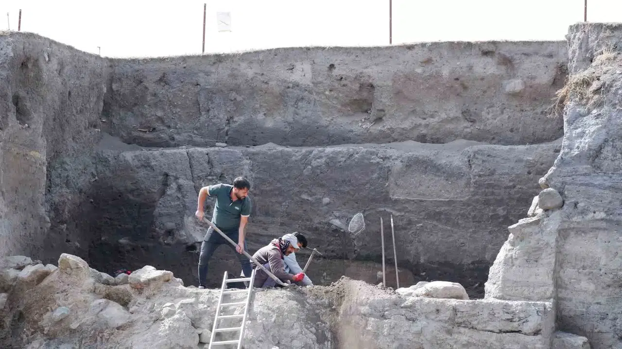 Erzurum’daki Arkeolojik Hafriyatlarda 6 Bin Yıl Öncesine Dair İzler Ortaya Çıkarılıyor