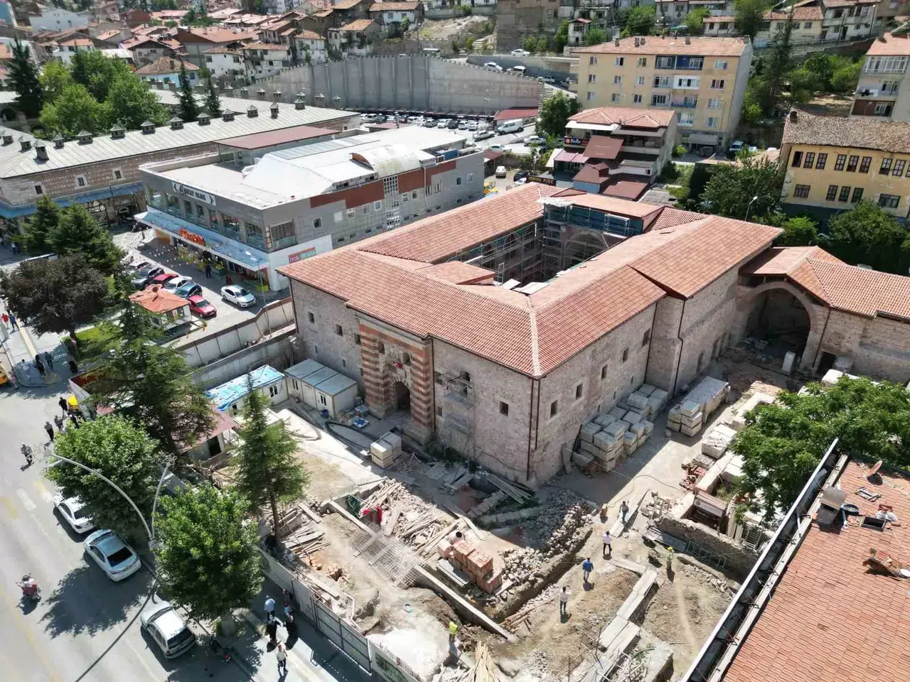 Genç Osmanlı Devrine İlişkin Dev Erzak Küpleri Gün Yüzüne Çıkarıldı