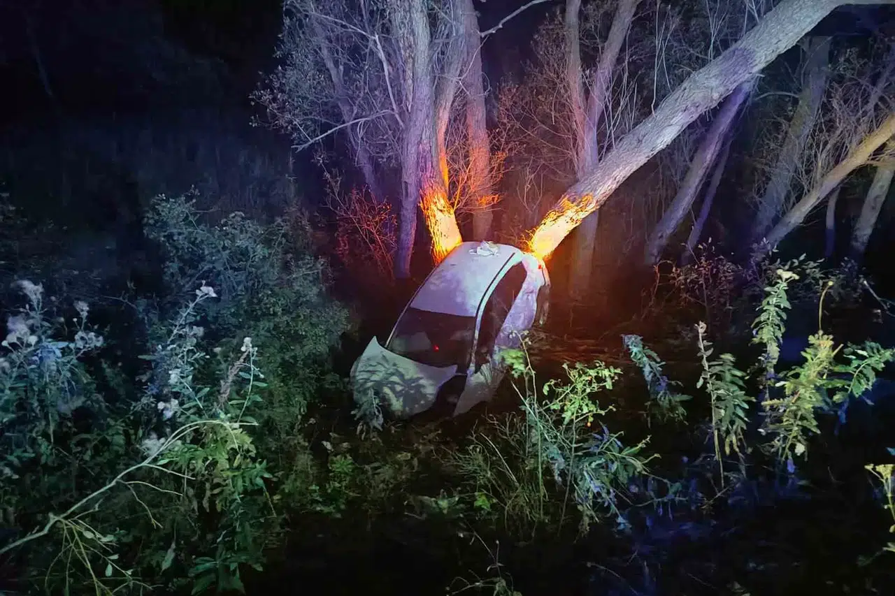 Gümüşhane’de Araba Dere Yatağına Yuvarlandı: 3 Yaralı