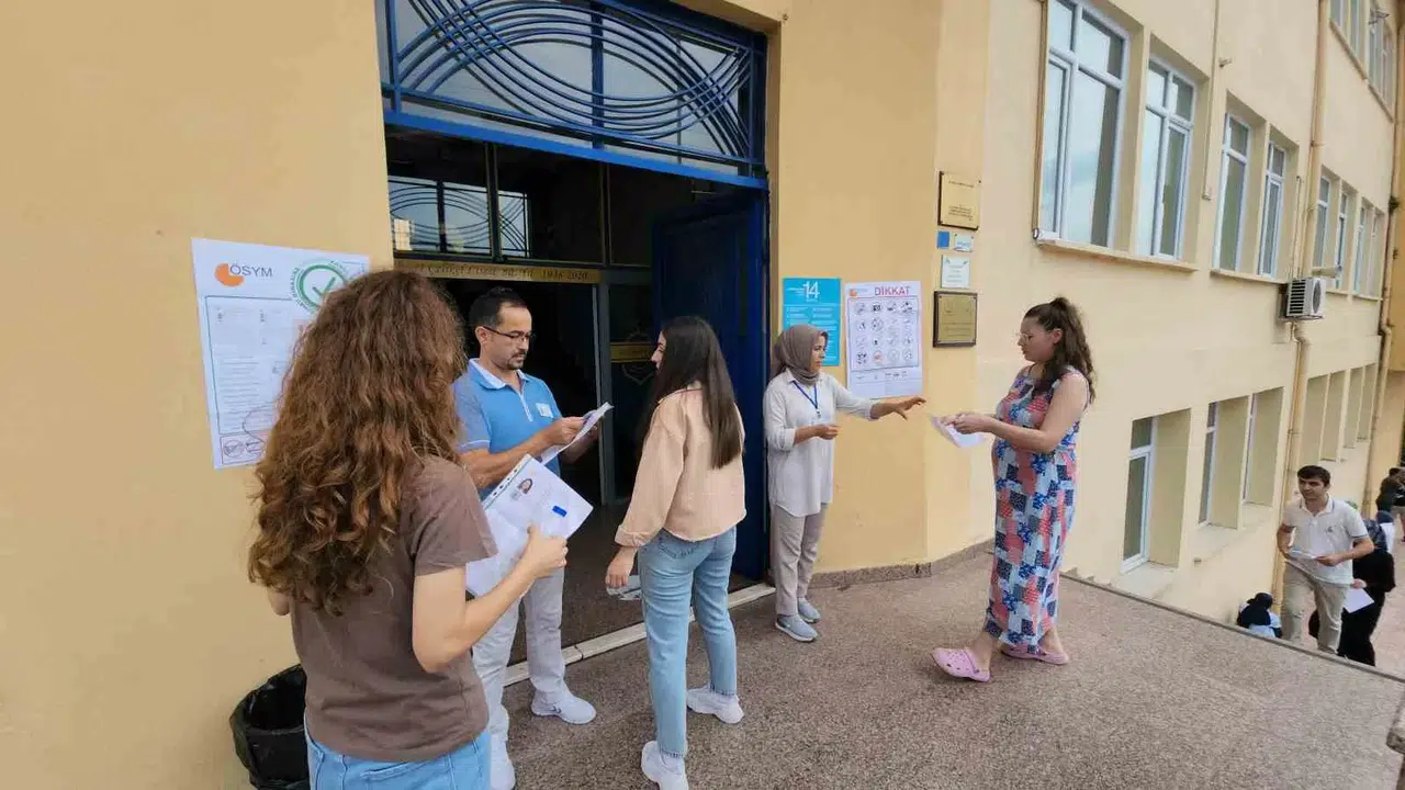 İmtihan Saati ile Giriş Saatini Karıştırınca İmtihana Alınmadı