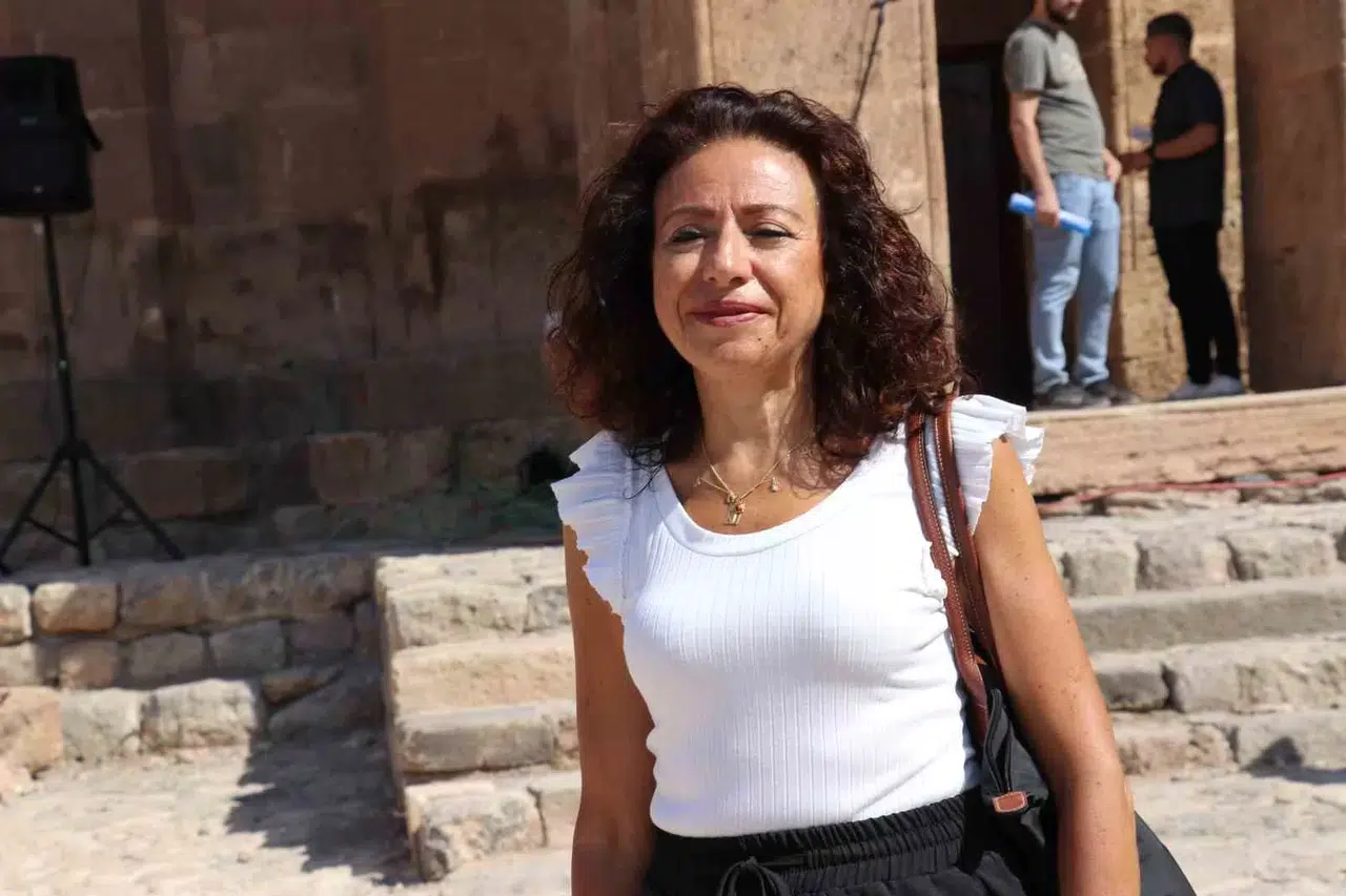 İsmini Aldığı Akdamar Adası’nı Birinci Kere Gören Ermeni Asıllı Tamara Gözyaşlarına Hakim Olamadı