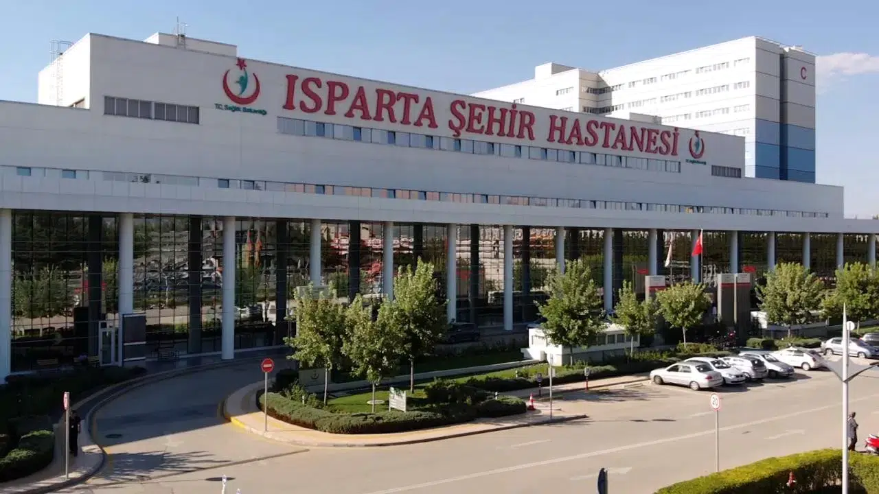 Isparta Kent Hastanesine Büyük İlgi, 8 Yılda 13 Milyon Hastaya Hizmet Verdi