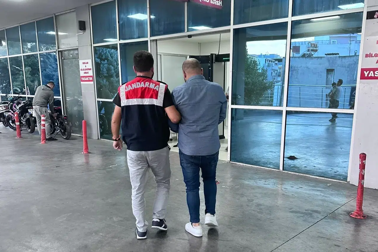 İzmir’de Jandarmadan Terör Operasyonu: 6 Gözaltı