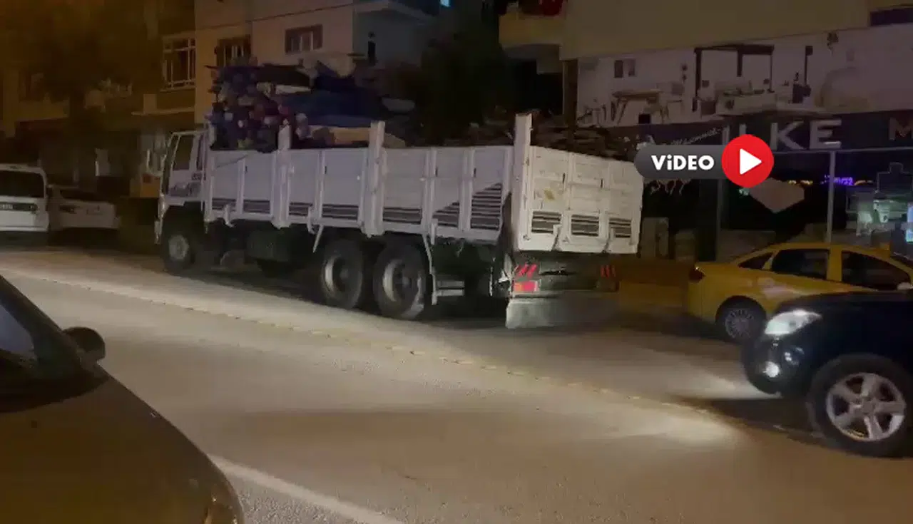Kamyon Kasasından 2 Yabancı Uyruklu Kişi Çıktı