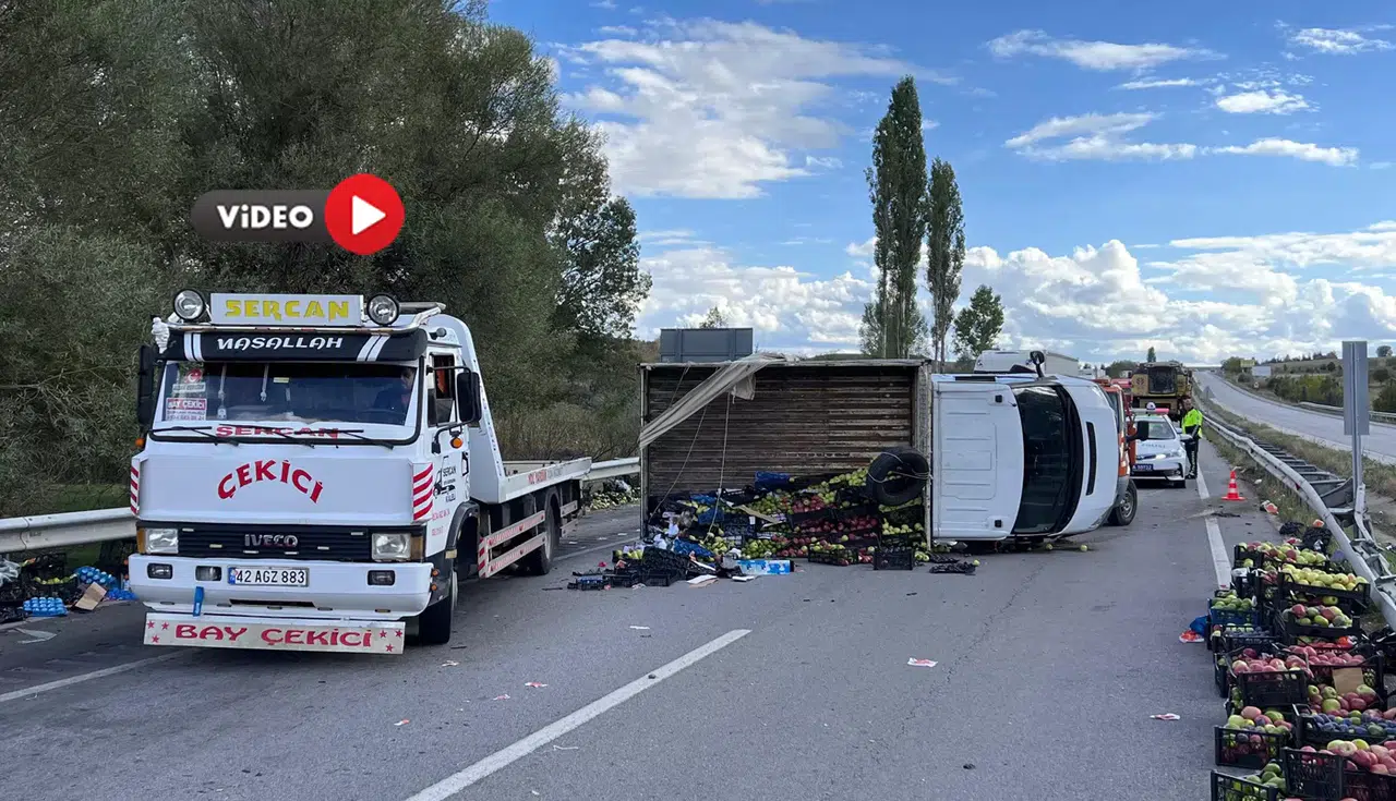Kamyonet Devrildi, Elmalar Yola Saçıldı
