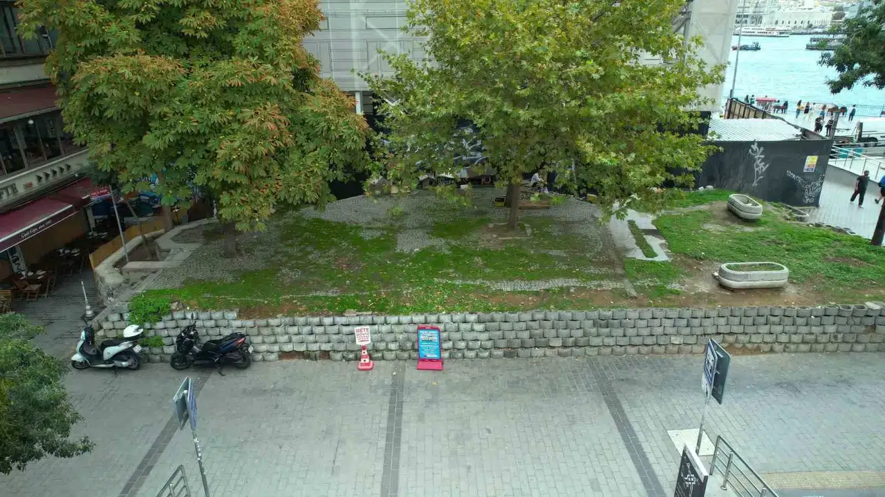 Karaköy’de 66 Yıl Evvel Gereksiz Yere Yıkılan Merzifonlu Kara Mustafa Paşa Camii’nin Tekrar İnşa Edilmesi İçin İBB Arsa Takası Bekliyor