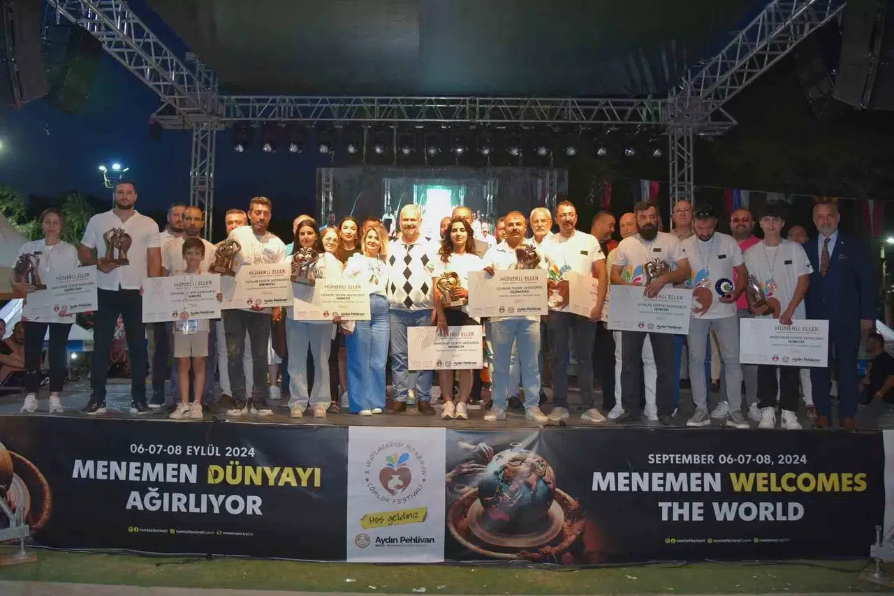 Lider Pehlivan: “Bu Gurur Tüm Menemenli Hemşehrilerimin”