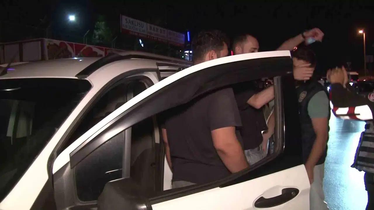 Maltepe’de Polisten Şok Asayiş Kontrolü