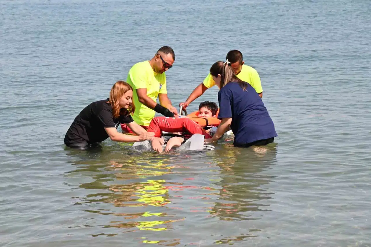 Manavgat Belediyesi Özel İhtiyaçlı Bireyi Denizle Buluşturdu