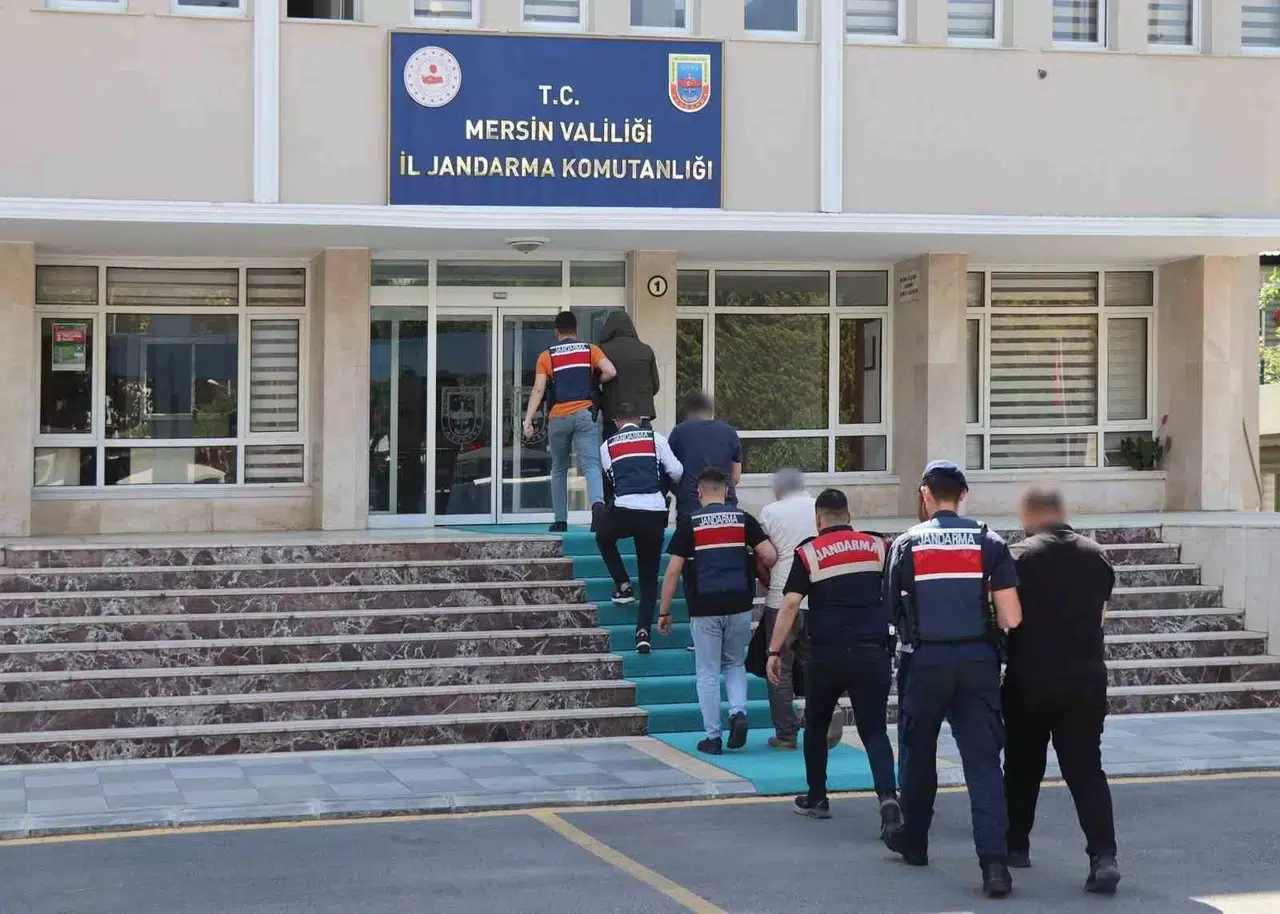 Mersin’de Milletlerarası Uyuşturucu Ticareti Yapan Şebekeye Operasyon: 12 Tutuklama
