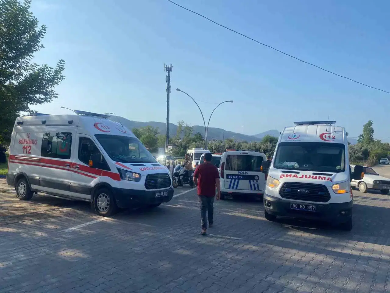 Osmaniye’de Okul Servisi ile Araba Çarpıştı: 5 Yaralı