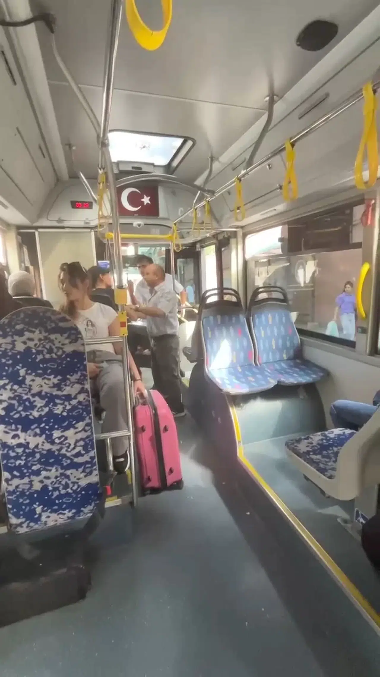 Pendik’te İETT Sürücüsü Zahmetten Çıktı