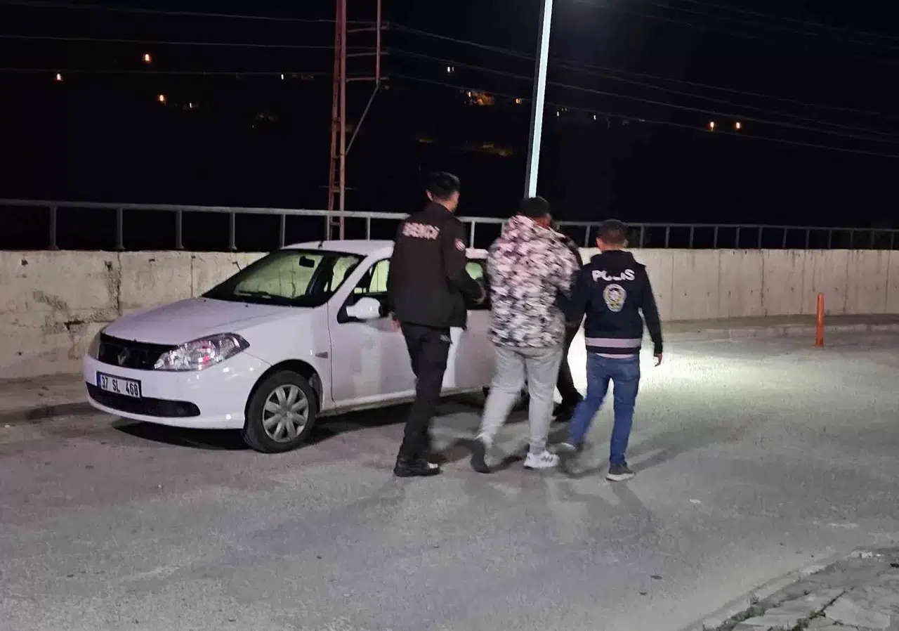 Polis Takımına Silah Çekip Tehditler Savurmuşlardı: Tekrar Gözaltına Alındılar