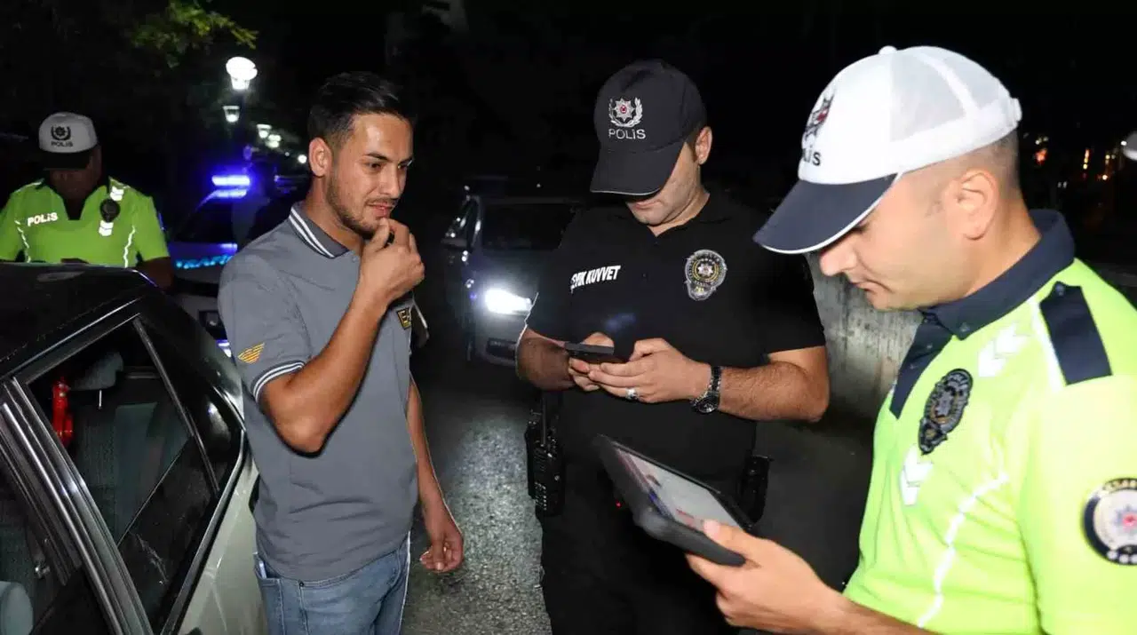 Sigortasız Araçla Yakalanan Ehliyetsiz Şoför: “Deneme Yaptım Sadece”