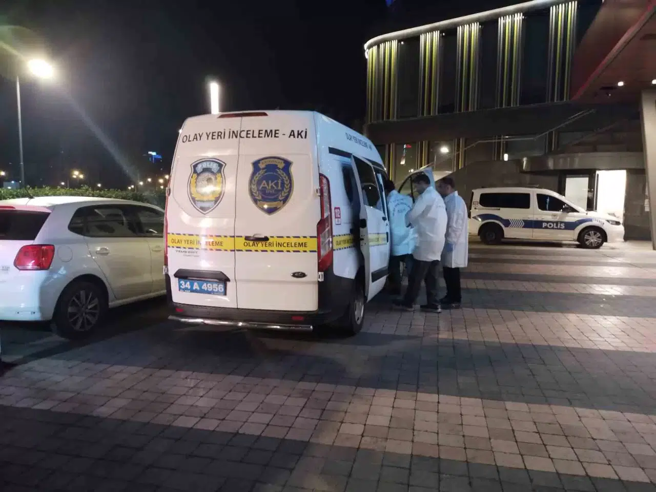 Silahlı Taarruza Uğrayan Fenerbahçe’nin Eski Futbolcusu Serhat Akın Hastaneye Kaldırıldı