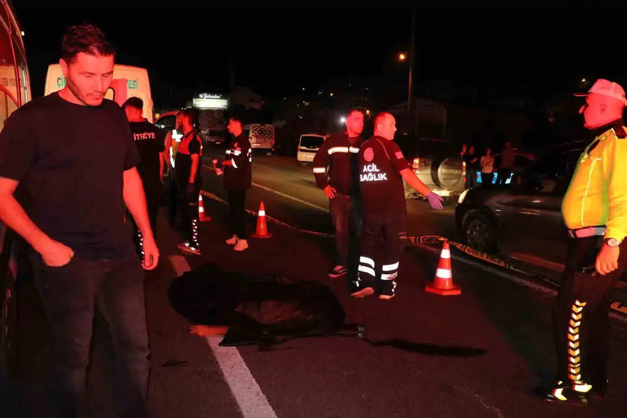 Yalova’da Feci Kaza: Minibüsün Çarptığı 2 Kişi Hayatını Kaybetti