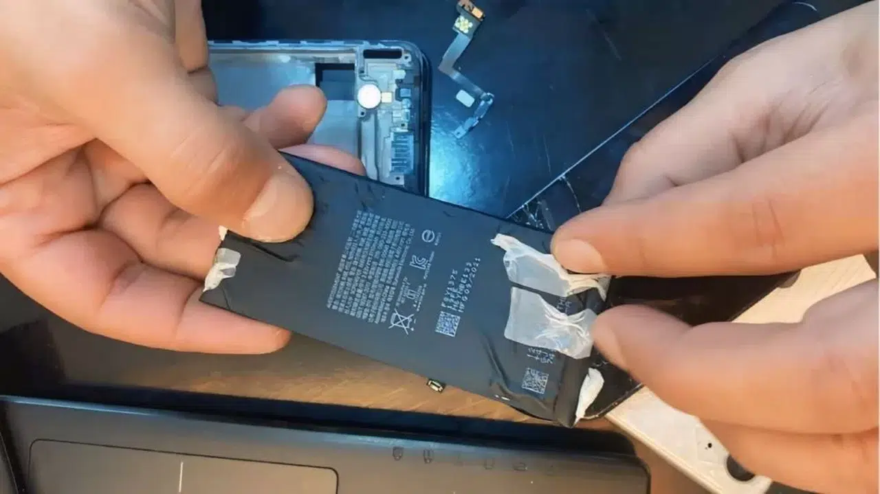 Yanlışlı Şarj Cep Telefonunun Ömrünü Kısaltıyor: Yüzde 20 İla 80 Ortasında Olmalı