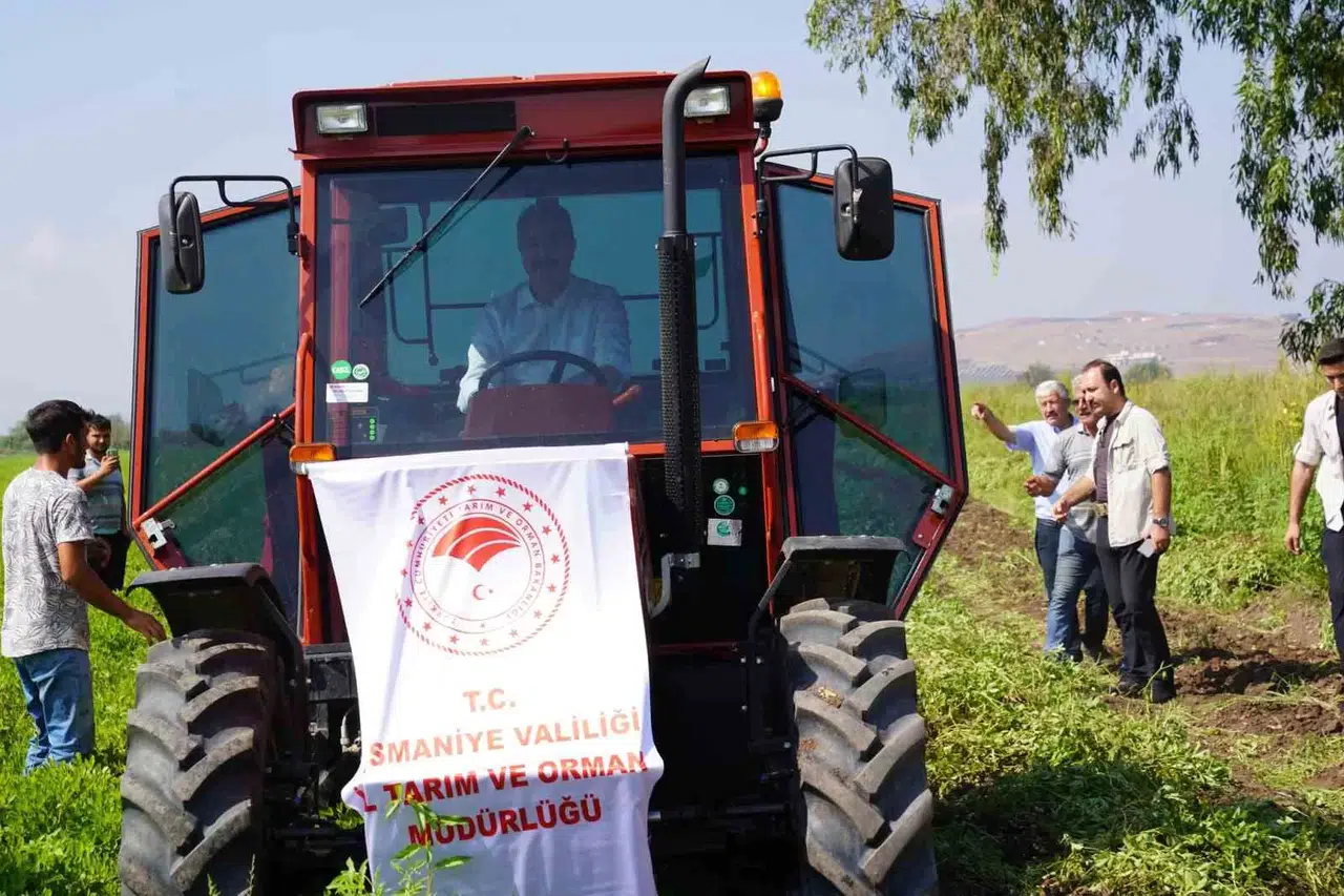 Yer Fıstığının Başşehri Osmaniye’de Hasat Başladı