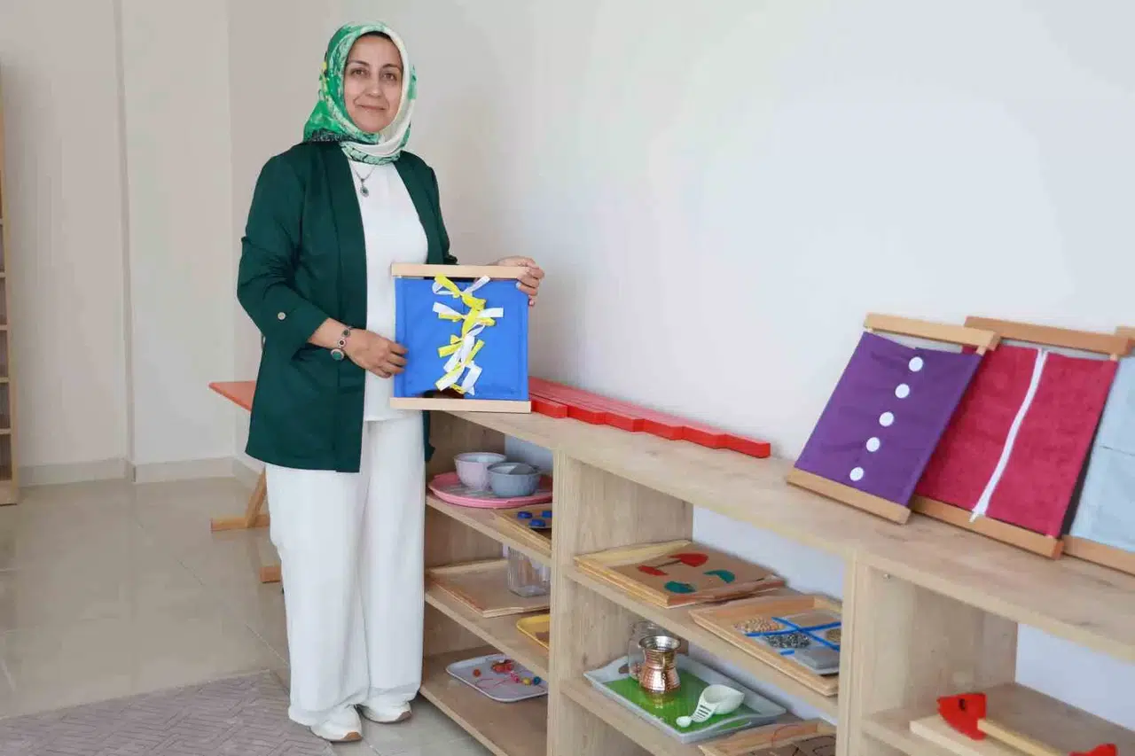 Yılların Emeğini Yıkan Zelzele, Afetzede Eğitimcinin Hayallerini Yıkamadı