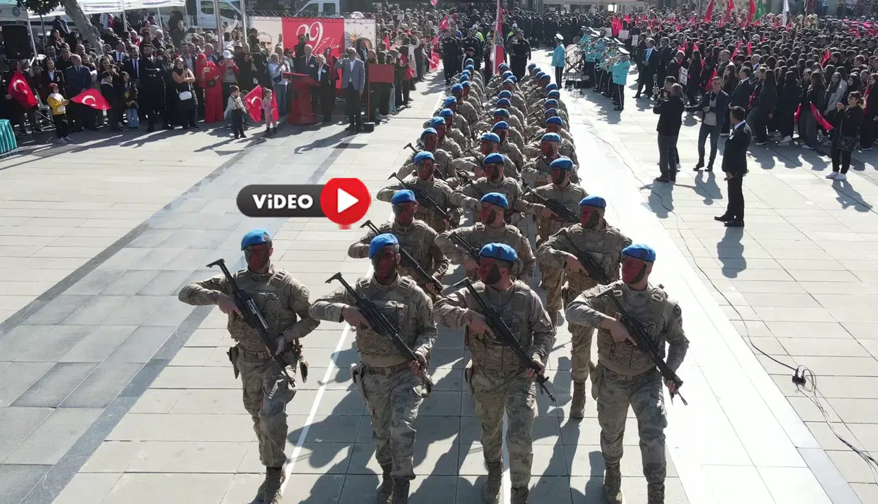 29 Ekim’de Komandoların Gösterisi Nefes Kesti