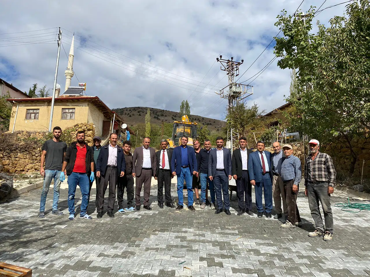 Afetzede Köye 3 Bin Metrekare Kilit Parke Taşı Döşenecek