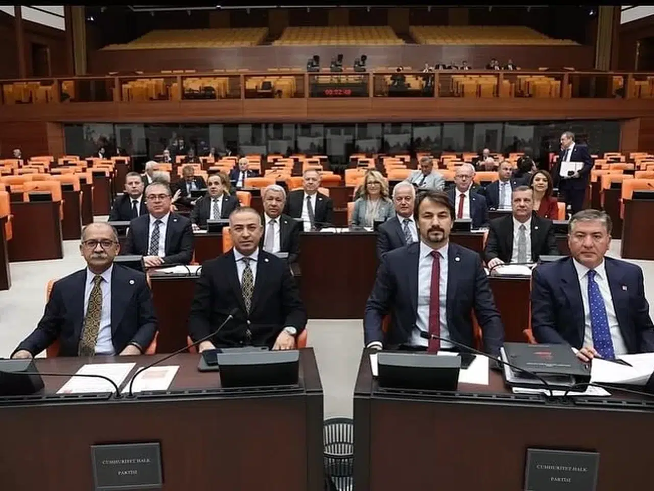 ‘Ahkam Kesmek Yerine Halkın Derdini Dinliyoruz’