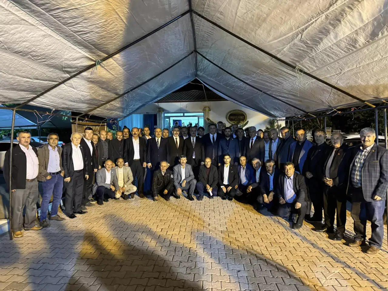 Ahlatcı, Köylerin Sorunlarını Dinliyor