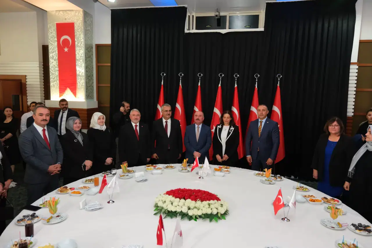 Cumhuriyet Resepsiyonunda Ali Baba Bir Kez Daha Vurguladı