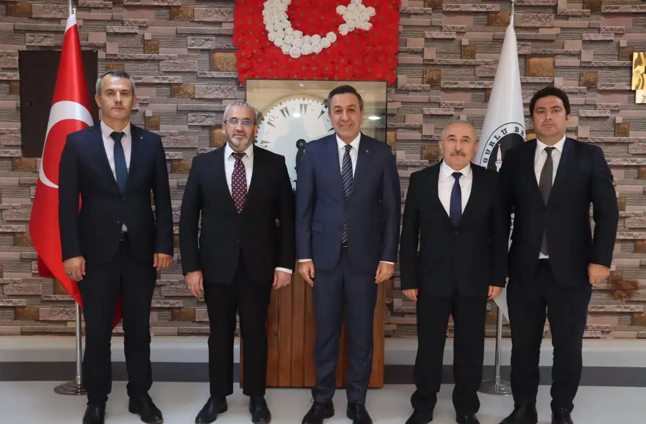 Dere ile Çağlar Bir Araya Geldi